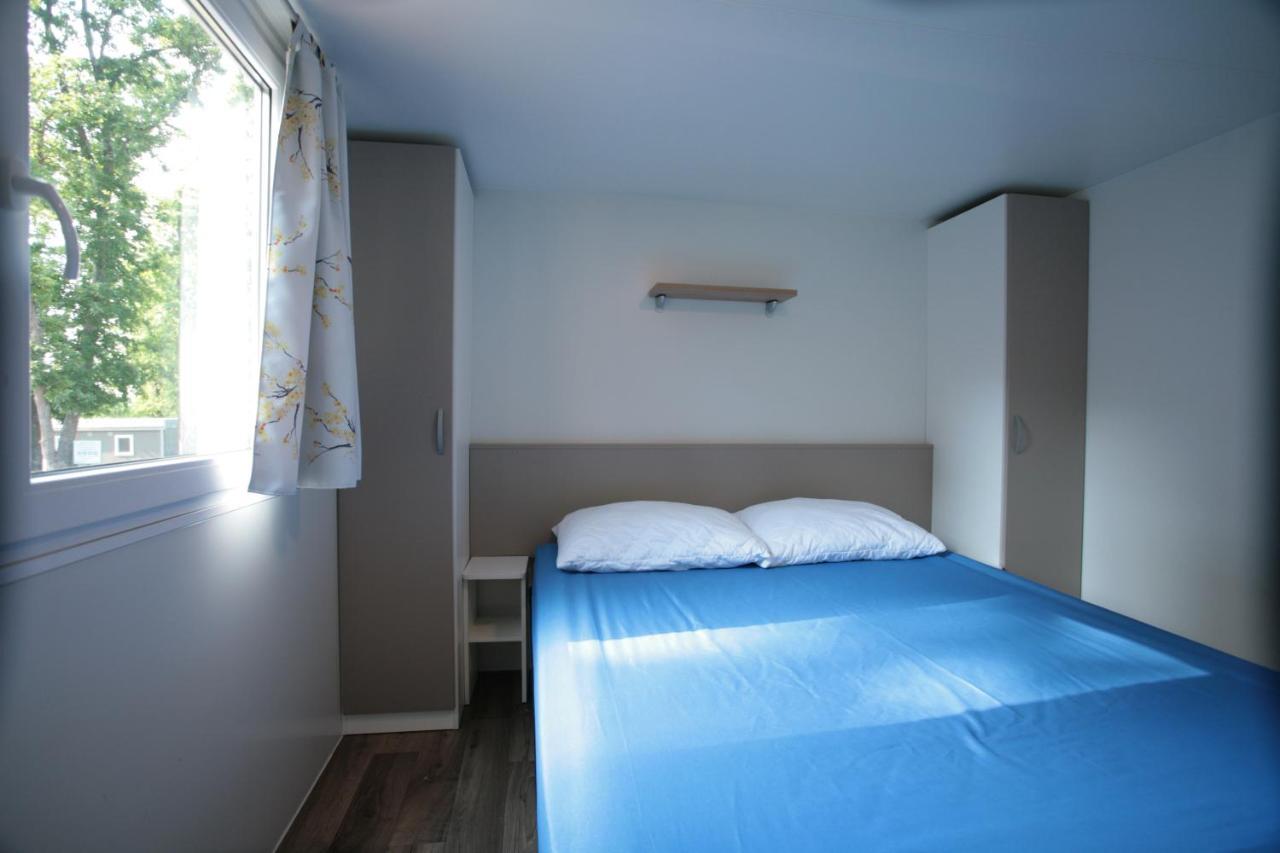 Camping Adria Mobile Home Park Umago Exterior foto