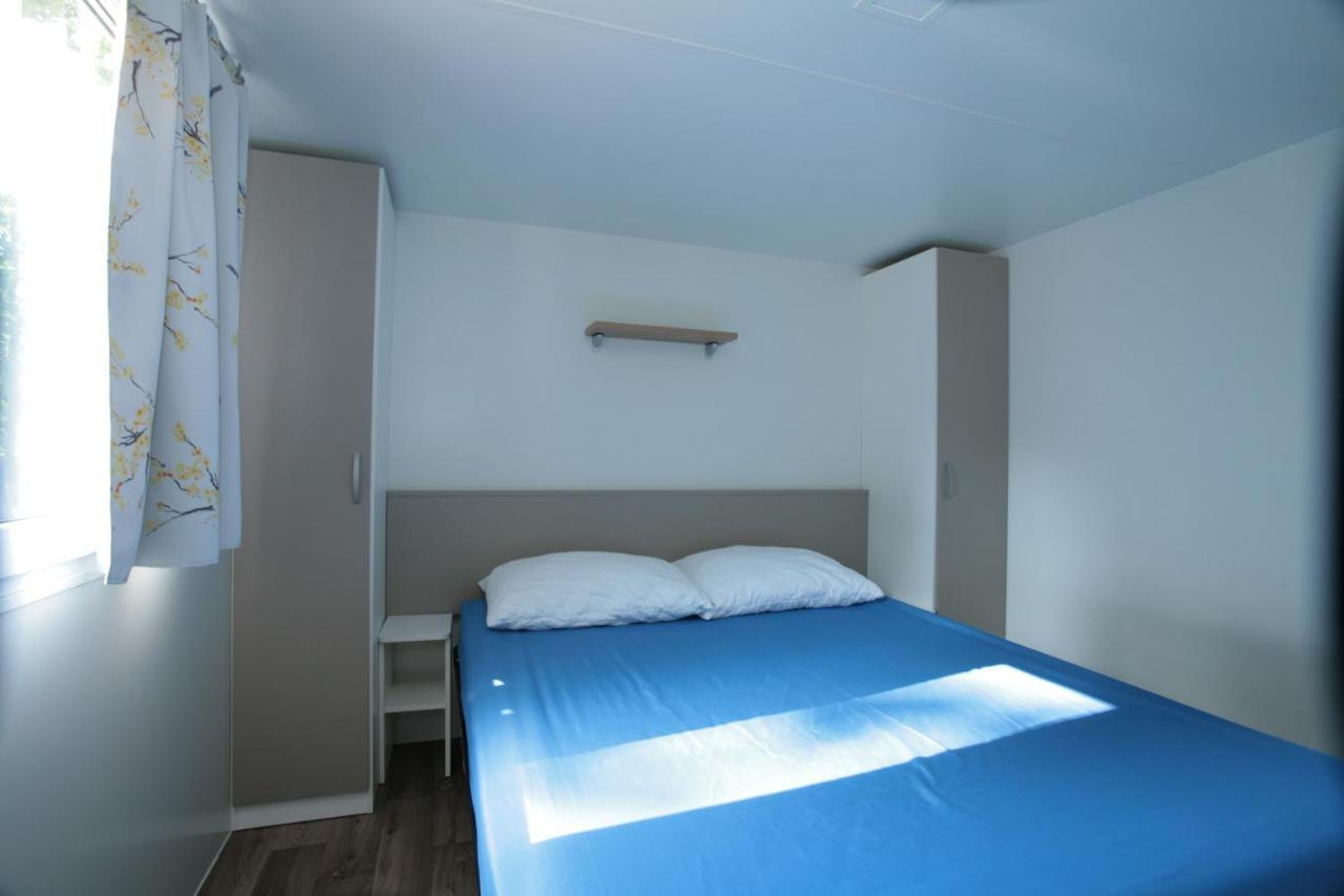 Camping Adria Mobile Home Park Umago Exterior foto