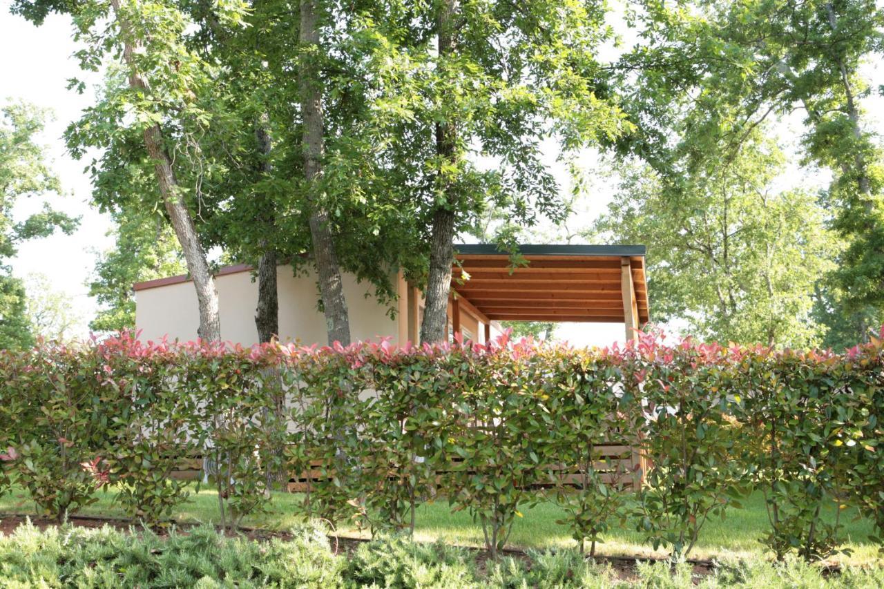 Camping Adria Mobile Home Park Umago Exterior foto