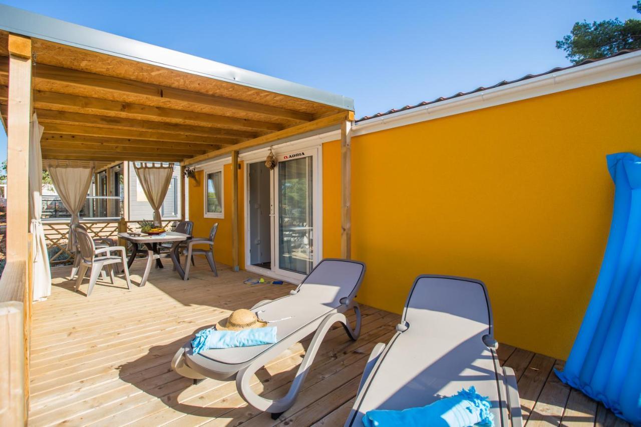 Camping Adria Mobile Home Park Umago Exterior foto