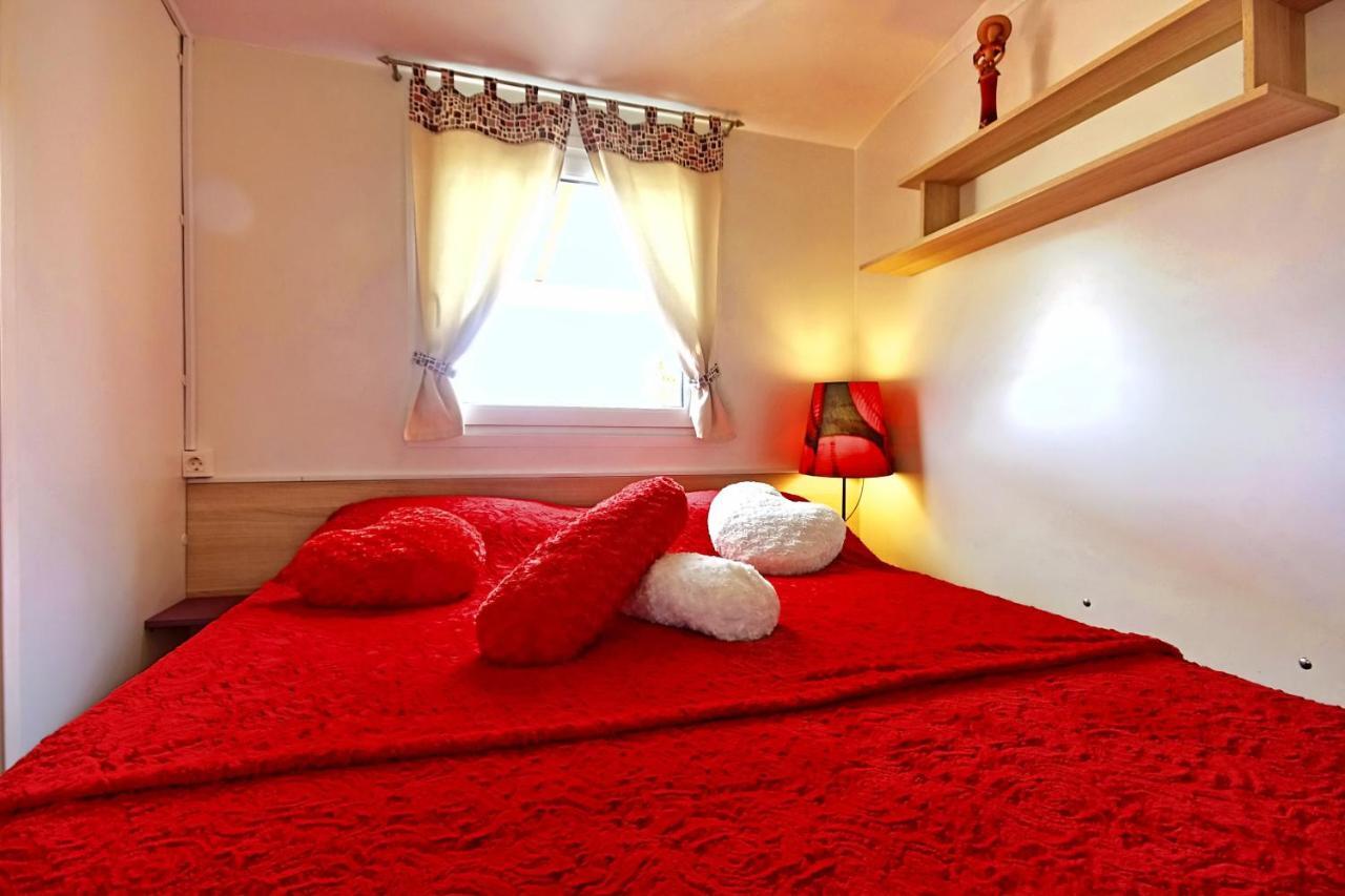 Camping Adria Mobile Home Park Umago Exterior foto